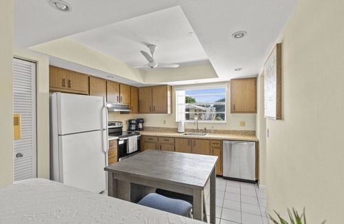 Palm Beach Shores Apartment | Sept Special! Limited-Time Discount – Book Now!
