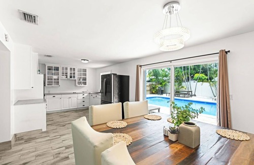 Jupiter House | Sept Special! Limited-Time Discount – Book Now!