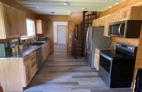 Sturgeon Bay House | SEPTEMBER PRIME SPOTS STILL AVAILABLE MAKE AN INQUIRY ✅