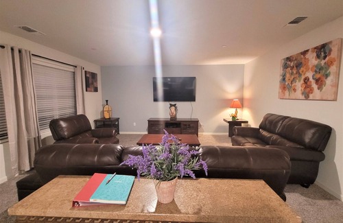 Visalia House | Sequoia Cheerful