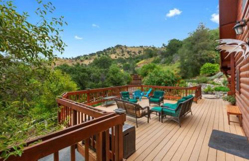 Three Rivers House | SEQUOIA LOOKOUT LODGE