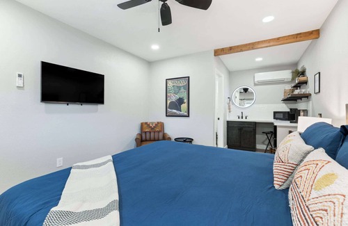 Three Rivers Hotel | Sequoia Motel King RM6, AC, Pool, WiFi 10 Min SNP