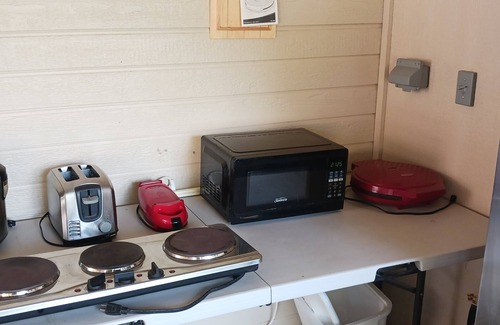 Exeter Other | Sequoia Park Foothill Ranch scenic views, luxury ranch house suite, pool horses