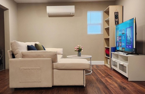 Three Rivers Apartment | Sequoia Relaxation Nook/charming 1 bedroom studio in three rivers