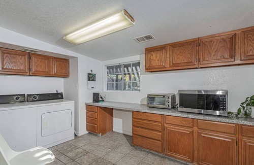Three Rivers House | Sequoia Riverfront House with Private Beach!