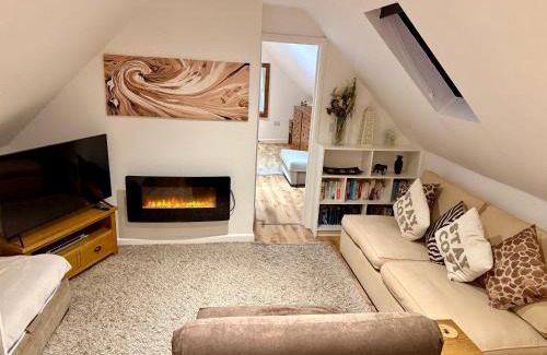 Leominster House | Serafina Lodge
