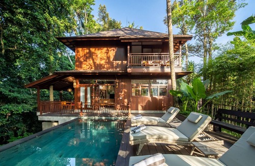 Melayang Villa | SEREMI