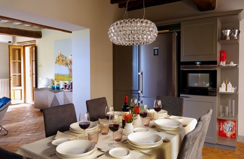 Castelnuovo Berardenga Apartment | Serena al Casalone, Design apartment in Private Chianti Estate, pool WIFI A/C