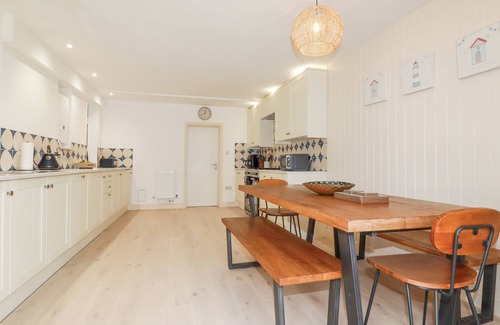Newquay City Centre Cottage | SERENDIB COTTAGE, pet friendly, country holiday cottage in Newquay
