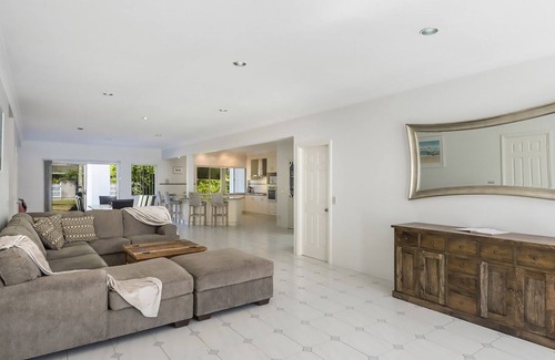 North Creek House | Serendipity - 4 BR beachfront Lennox Head home