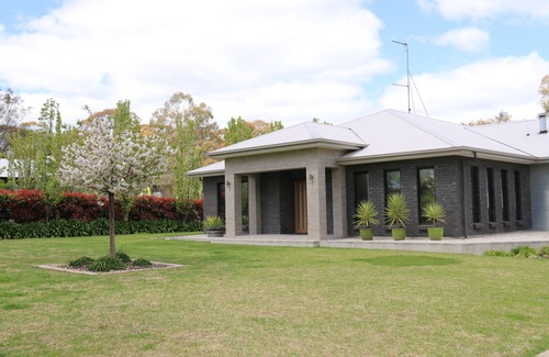 Sevenhill House | Serendipity@7hill self-contained accommodation