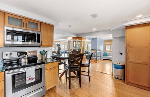 Salisbury Apartment | Serendipity Beach Retreat | Namaste | Fireplace