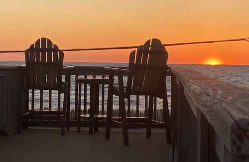 Kitty Hawk Cottage | Serendipity OBX - Oceanside Cottage for Couples and Dog.Friendly!