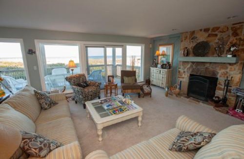 Northeast Virginia Beach House | Serendipity - Oceanfront - North End VB