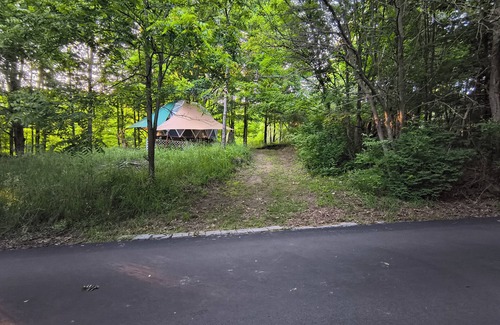 Frankfort RV Rental | Serene 1-bedroom dome in Frankfort,steps away from townn