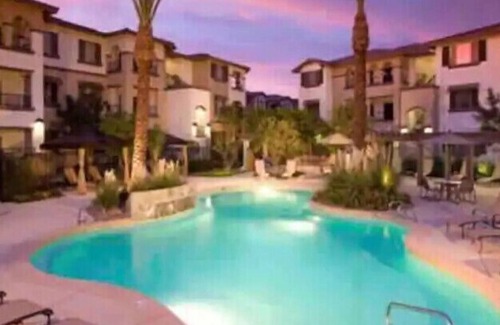 Surprise Apartment | Serene 2bd/2bath with pool & gym access