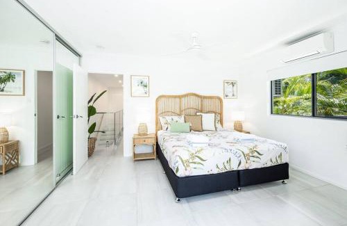 Clifton Beach House | Serene 2BR Beachfront Getaway on the Esplanade