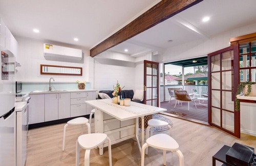 Highgate Hill House | Serene 3-Bedroom Inner-City Retreat @Highgate Hill