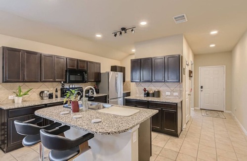 Austin House | Serene 3BR Retreat near East Austin