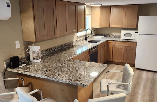 Penrose House | Serene 4-bedroom house with AC in charming Penrose, beautiful mountain views