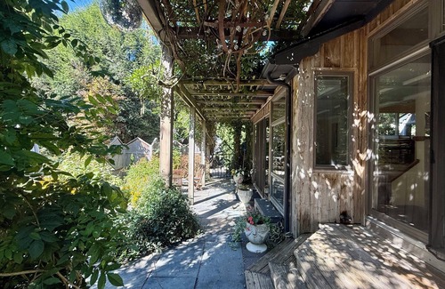 Haversham House | Serene 4-bedroom house with AC in Shelter Harbor