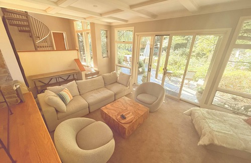 Haversham House | Serene 4-bedroom house with AC in Shelter Harbor