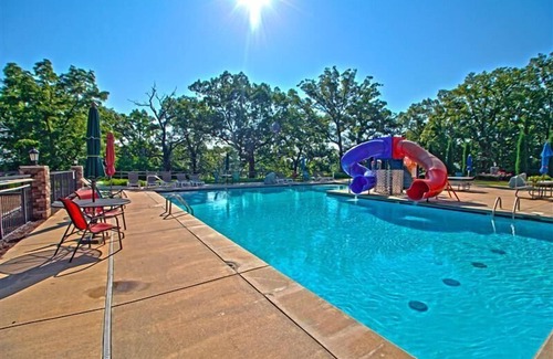 Indian Point Condo | Serene 4-BR Lodge w/Pools & Patio