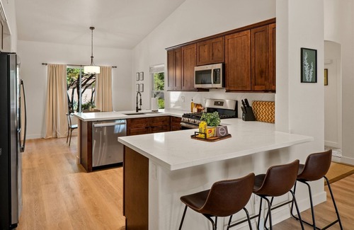 Cottonwood House | Serene and Comfortable 3bdr Home in Cottonwood! Community Pool & Hot Tub - Cedar