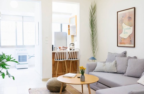 Old North Apartment | Serene and peaceful yet in the heart Tel Aviv's best neighborhood