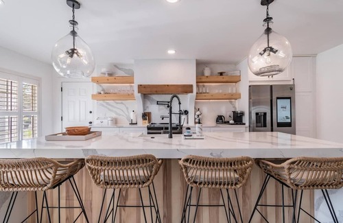 Carrollwood House | Serene and private "Paradise Palms" with Pool near Lake Carroll Park
