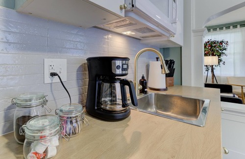 Midtown Apartment | Serene and Stylish Classic Apartment in Midtown!