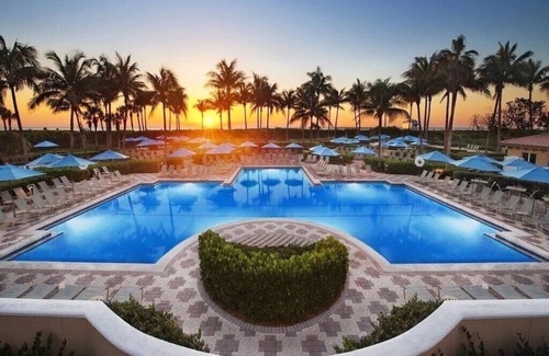 Palm Beach Shores Hotel | Serene Beachfront Escape at Marriott's Ocean Pointe- one bedroom villa