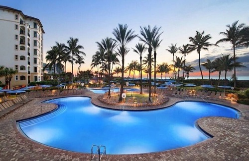 Palm Beach Shores Hotel | Serene Beachfront Escape at Marriott's Ocean Pointe- one bedroom villa