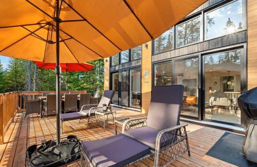 Lac-Swell Apartment | Serene Val Amico Spa Fireplace Lake Access