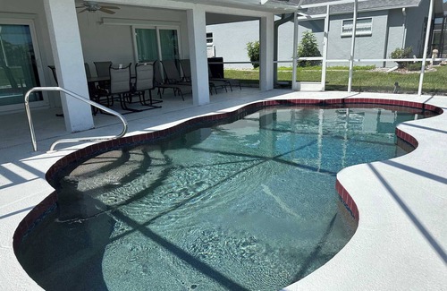 Broadmoor House | Serene Canal-Side Retreat #19