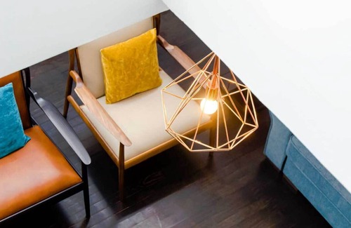 Innere Stadt Apartment | Serene City Center Oasis | Lux Design, ♛Royal Beds