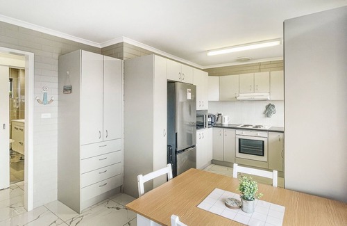 North Batemans Bay Apartment | Serene Coastal Retreat with Carport