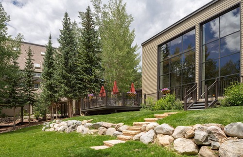 Keystone Condo | Serene Condo Surrounded by Nature, 5-Min Drive to Ski Village. PET FRIENDLY!