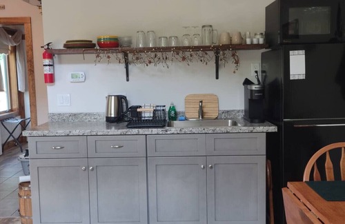 Hyde Park Apartment | Serene country cabins 6 in the heart of Vermont
