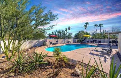 Tucson Apartment | Serene Desert Escape with Pool & Grill, Sleeps 8 - Low Summer Rates!