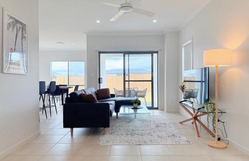 Rochedale Villa | Serene Escape 4BR 25Bath Retreat in Rochedale