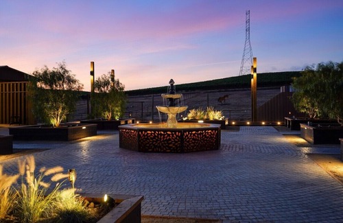 Sonoma House | Serene estate, an entertainer's paradise