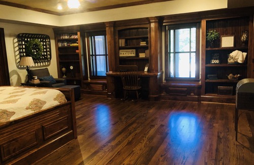 Como Other | Serene Farmhouse on 50 acres with Lagoon Pool and Private Lake