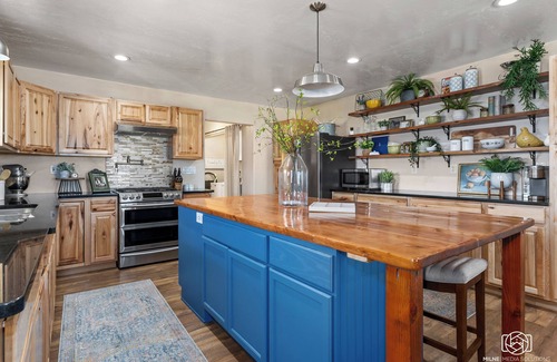 Cedar City Other | Serene Farmhouse Retreat on 20 Acres – Near Zion, Bryce, & Grand Canyon!