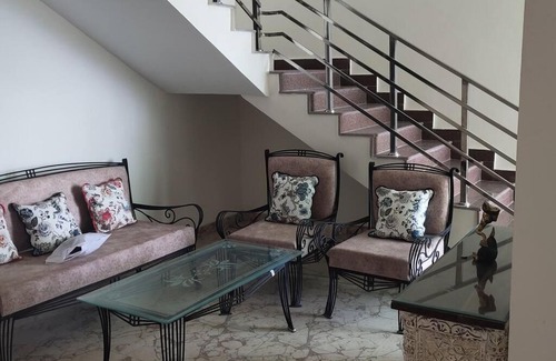 Bullawala Apartment | Serene Forest Hilltop Duplex 3Bhk 2Living