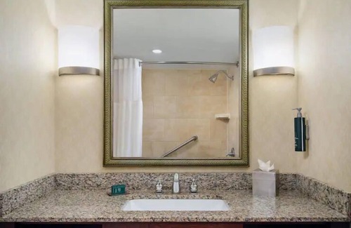 Rocky Mount Hotel | Serene Getaway: 2 Family-friendly Units Near Rocky Mount City Lake!