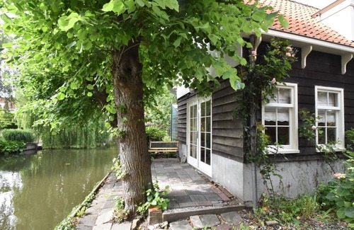 Edam House | Serene Getaway in Edam