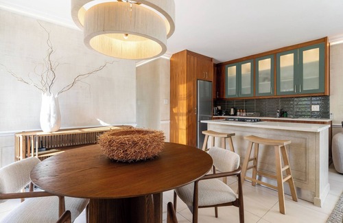Flora Park Apartment | Serene Greenpoint Escape With Private Garden