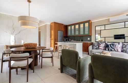 Flora Park Apartment | Serene Greenpoint Escape With Private Garden