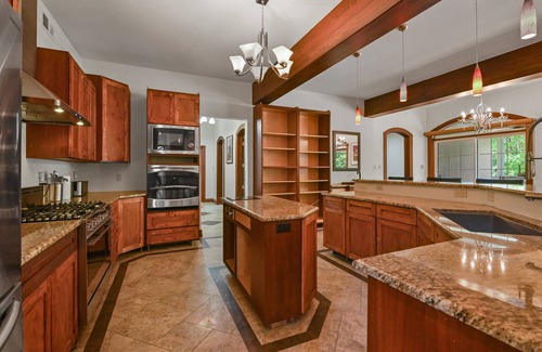 Albrightsville Villa | Serene Haven-An Exotic Villa with Hot Tub